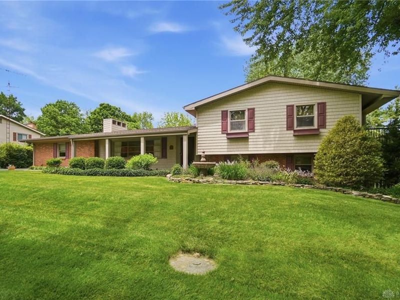 2756 Cottonwood Drive, Springfield Township, OH 45504 Photo 1