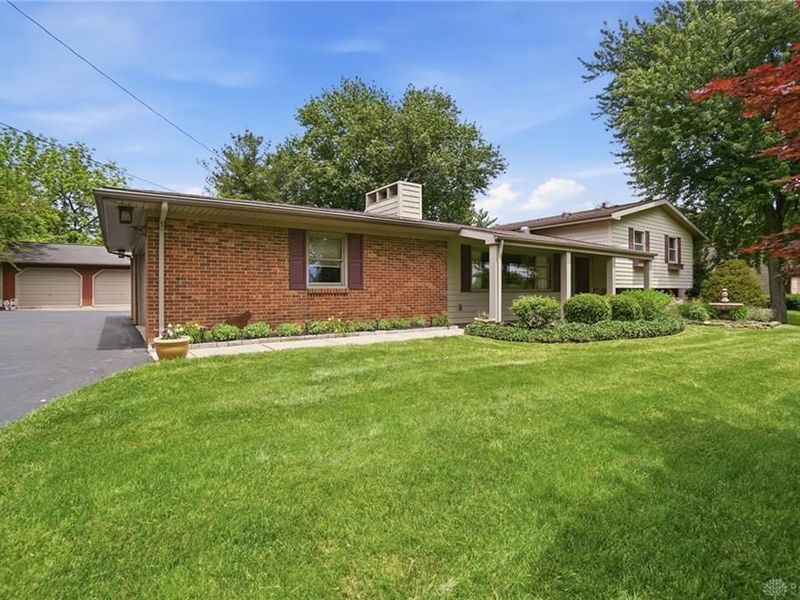 2756 Cottonwood Drive, Springfield Township, OH 45504 Photo 2