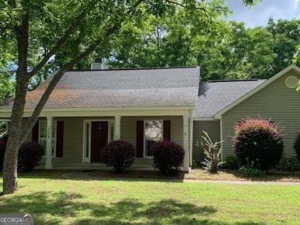 102 Grove Lane, Kathleen, GA 31047