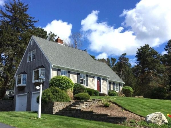 22 Briarfield Road, East Dennis, MA 02641