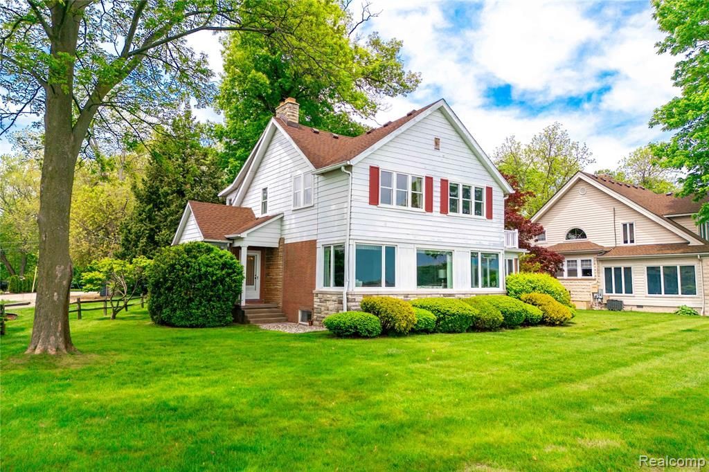 29863 East River Road , Grosse Ile Township, MI 48138 Main Photo