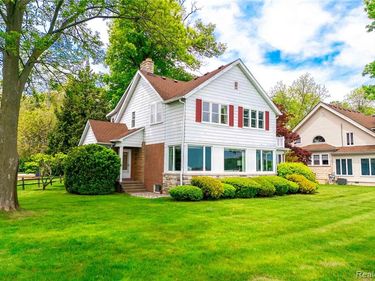 29863 East River Road , Grosse Ile Twp, MI 48138