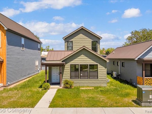 2838 16th Street, Detroit, MI 48216