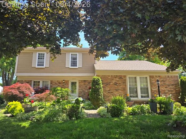 24658 Christina Lane, Novi, MI 48375
