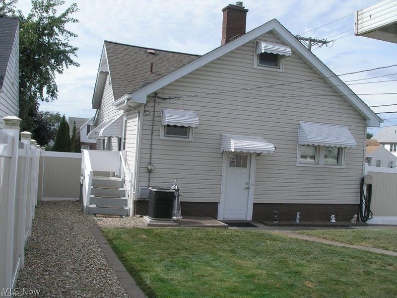4703 E 86th Street, Garfield Heights, OH 44125 Photo 4