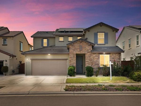 15887 Brownstone Ct, Lathrop, CA 95330