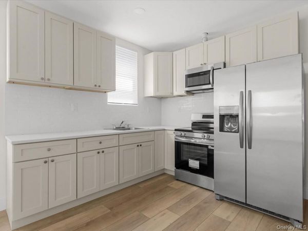 910 E 226th Street, Bronx, NY 10466