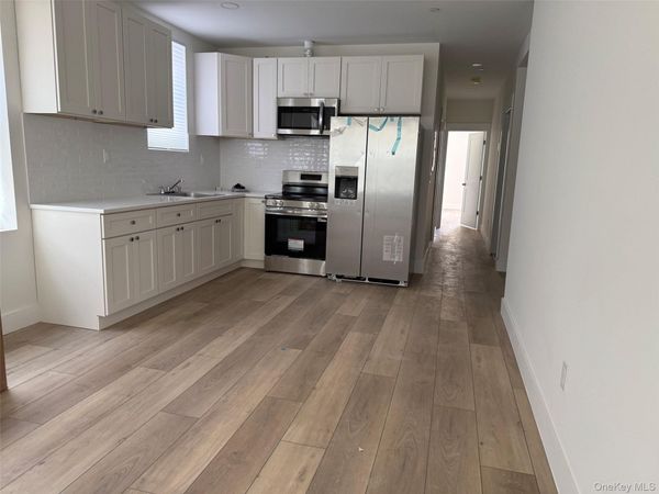 910 E 226th Street, Bronx, NY 10466