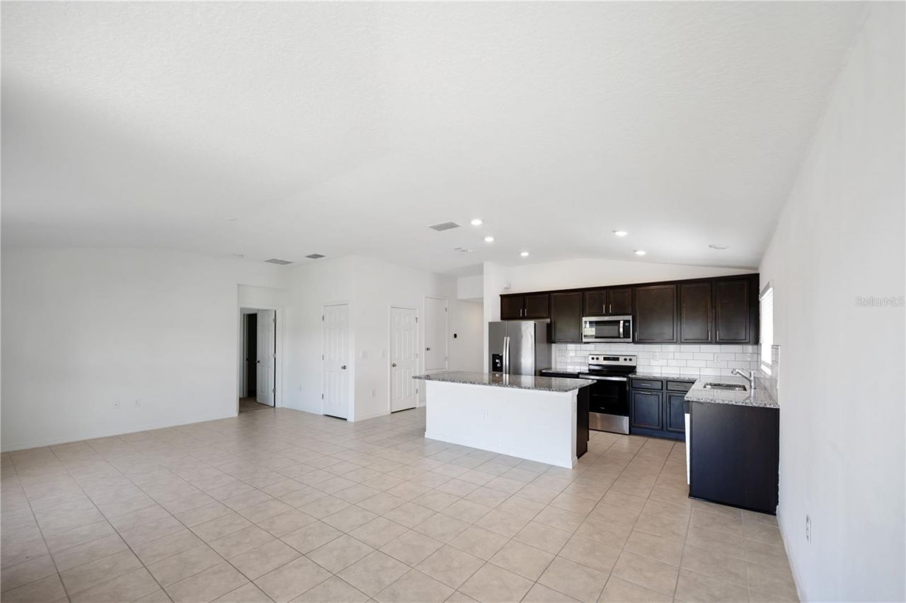 3540 74th Avenue Circle E, Sarasota, FL 34243 Photo