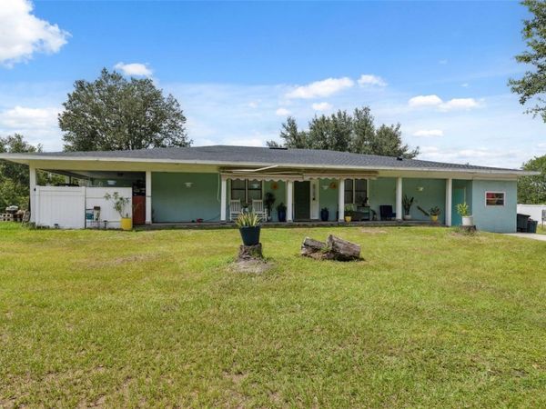 4527 REDCOAT DRIVE , WESLEY CHAPEL, FL 33543