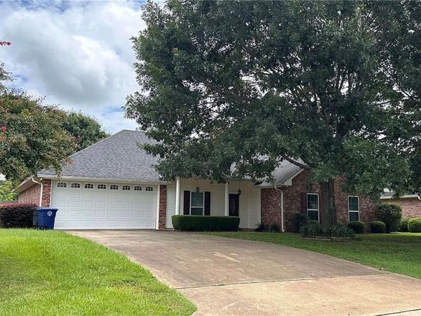 836 WHITFIELD Drive, Natchitoches, LA 71457