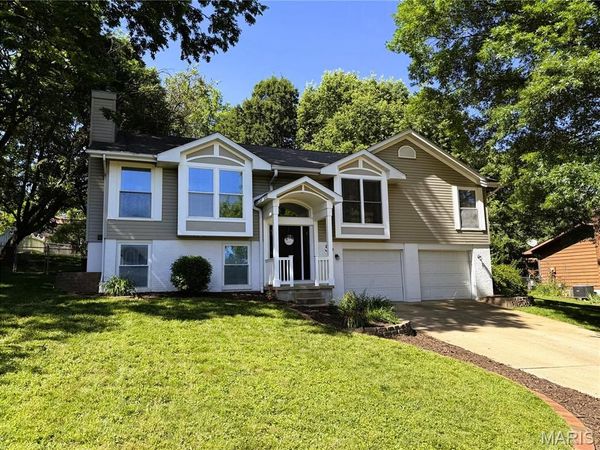 56 Oxford Drive, Washington, MO 63090