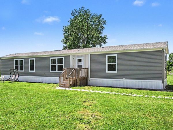 323 N 850 W - 92 Road, Pierceton, IN 46562