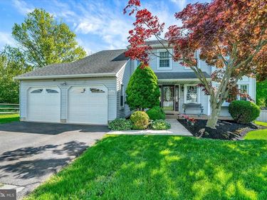 2125 ROBIN DRIVE, WARRINGTON, PA 18976
