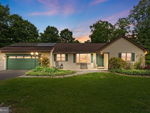 9002 INDEPENDENCE DRIVE, GREEN LANE, PA 18054