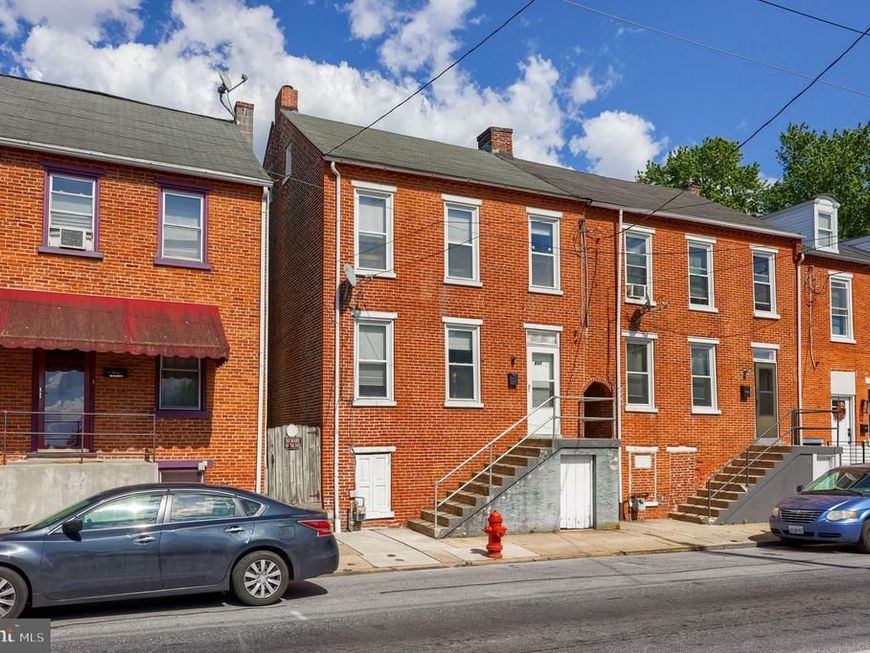 631 S Queen Street, Lancaster, PA 17603 Main Photo