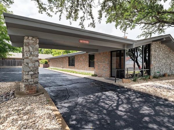 1512 Crestridge. , Cleburne, TX 76033