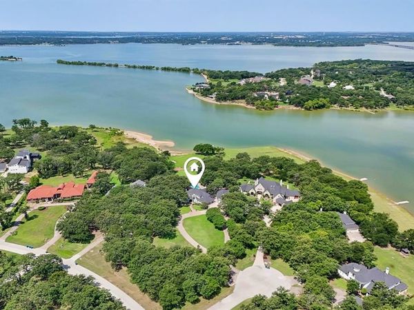 823 Carrie Court, Lakewood Village, TX 75068