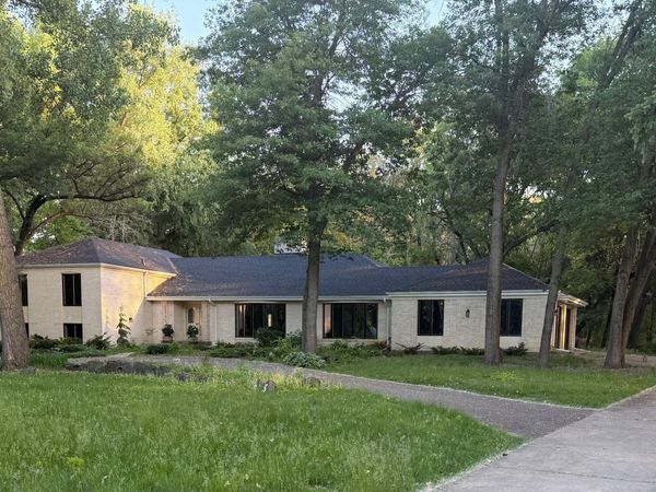 23 Evergreen Road , North Oaks, MN 55127