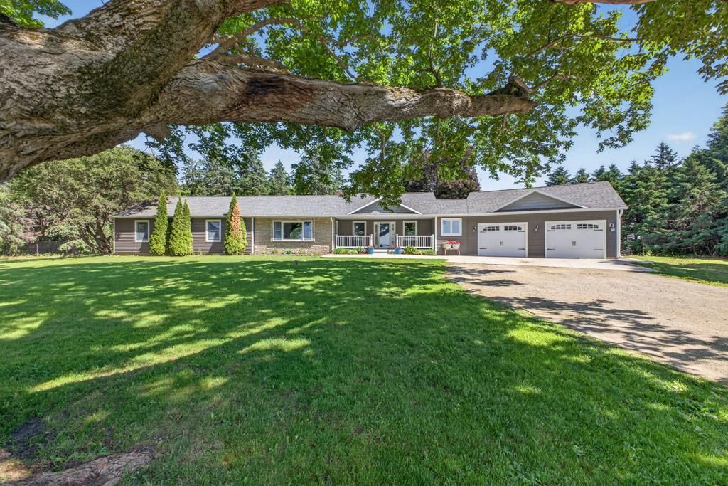 8405 50th Street SE, Eyota, MN 55934