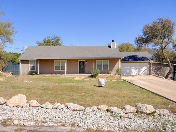 141 ARNOLD DR, Canyon Lake, TX 78133