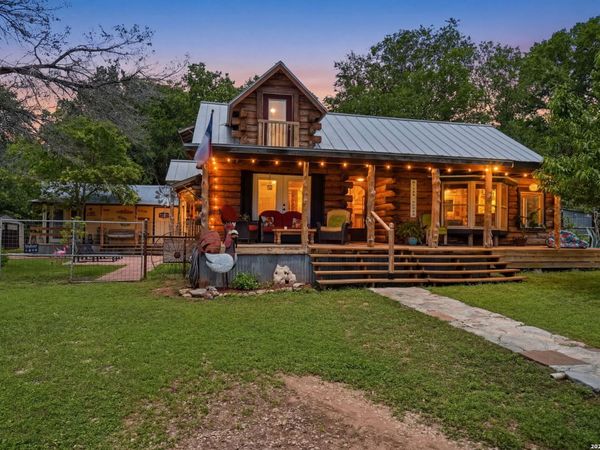 117 Roundup Drive, Wimberley, TX 78676
