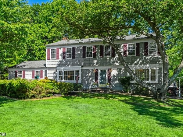 3 Little Brook Rd, Readington, NJ 08889