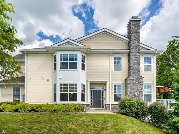 14 Lupine Ln, Allamuchy, NJ 07840