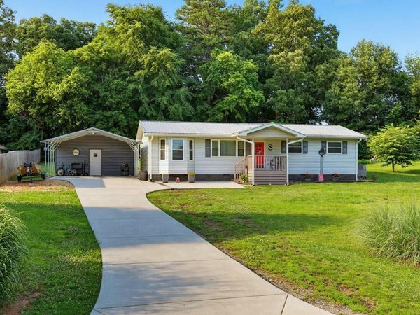 134 Oakwood Terrace , Chickamauga, GA 30707