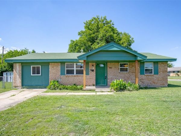 901 SW 3rd Street, Moore, OK 73160