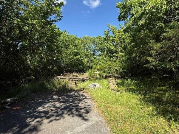 845 Lakeview Dr, Gainesboro, TN 38562