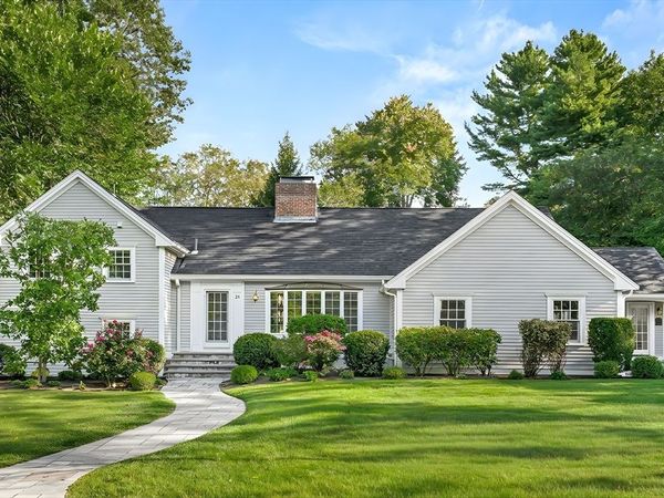 24 Radcliffe Rd, Wellesley, MA 02482