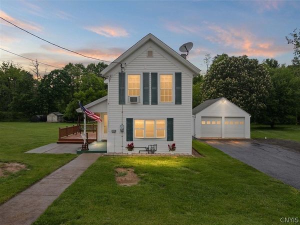 123 Seneca Avenue , Oneida, NY 13421