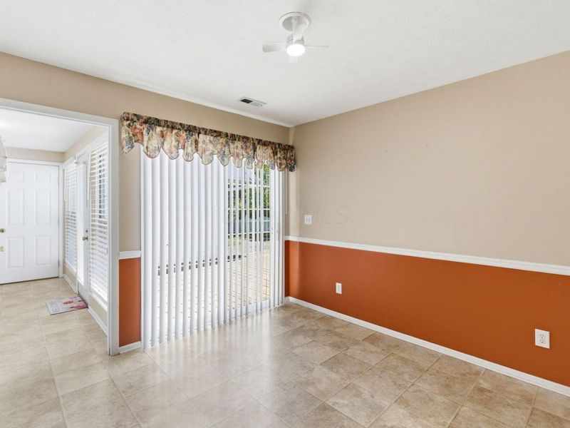 2446 Rosecrest Street , Grove City, OH 43123 Photo 9