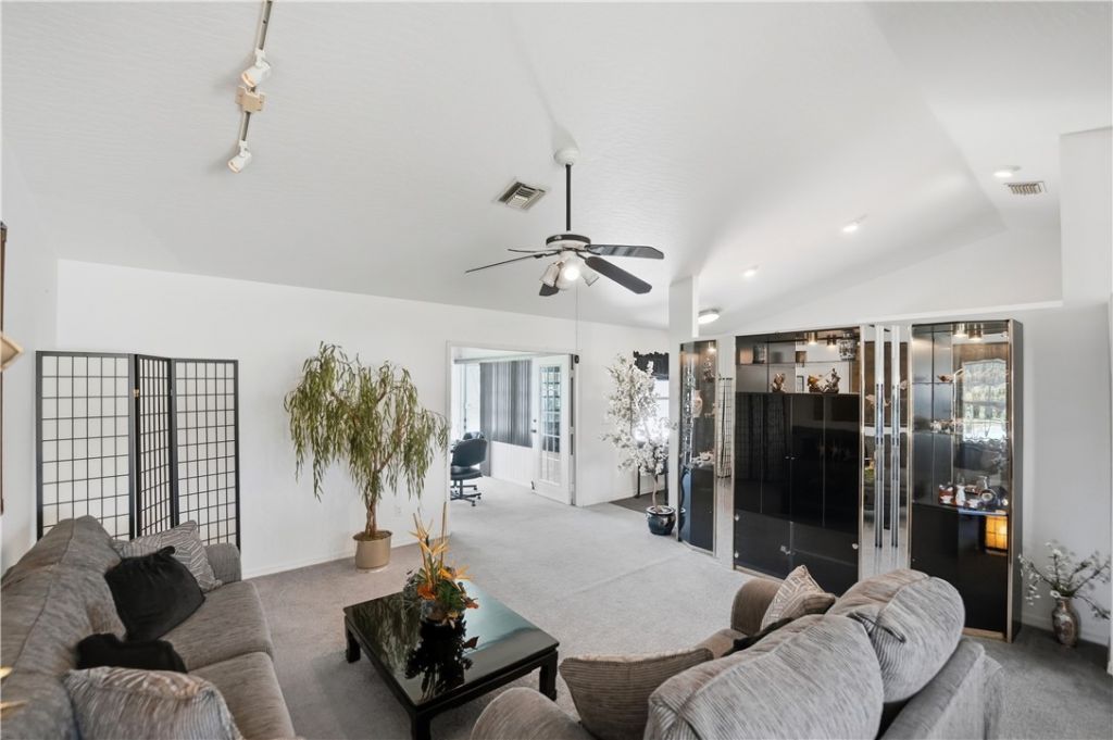 102 N Miller Drive N, Sebastian, FL 32958 Photo