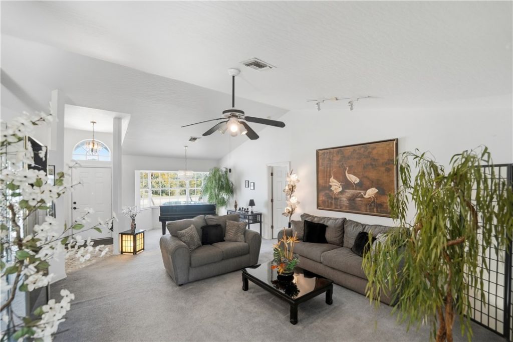 102 N Miller Drive N, Sebastian, FL 32958 Photo