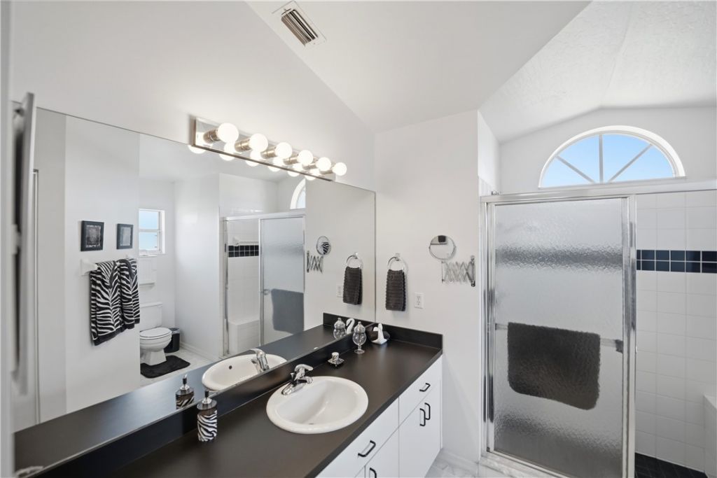 102 N Miller Drive N, Sebastian, FL 32958 Photo
