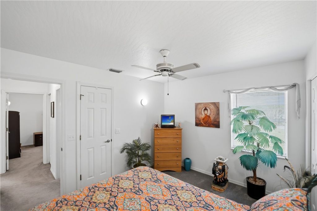 102 N Miller Drive N, Sebastian, FL 32958 Photo