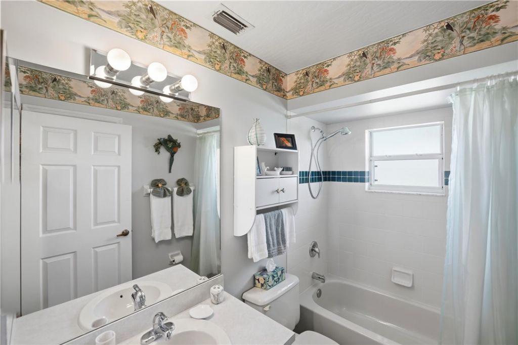 102 N Miller Drive N, Sebastian, FL 32958 Photo