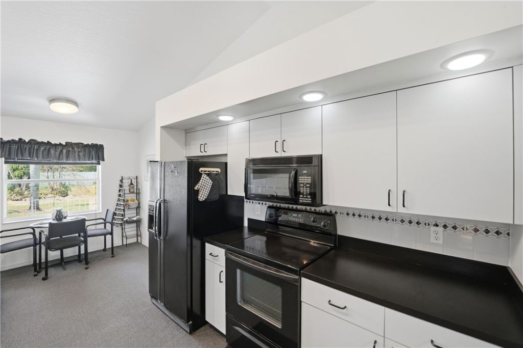 102 N Miller Drive N, Sebastian, FL 32958 Photo