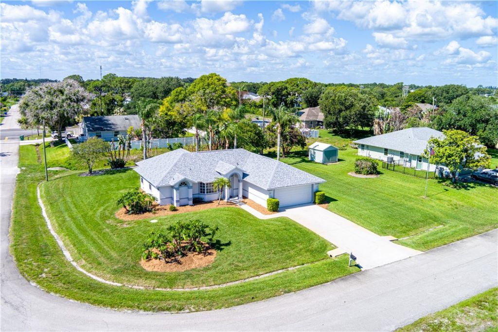 102 N Miller Drive N, Sebastian, FL 32958 Photo