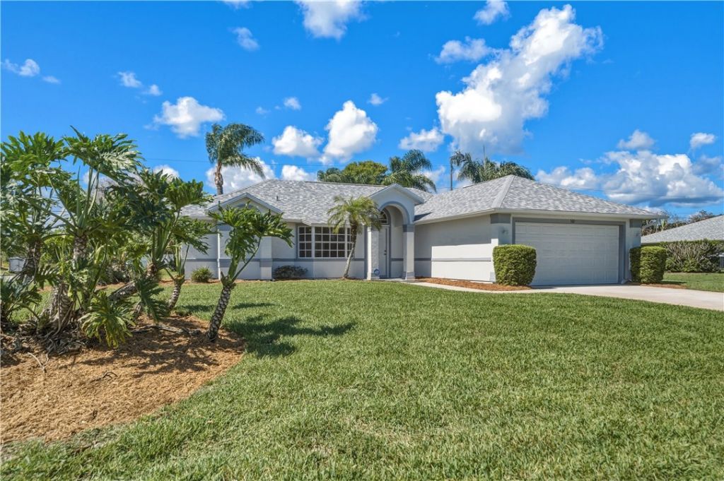 102 N Miller Drive N, Sebastian, FL 32958 Photo