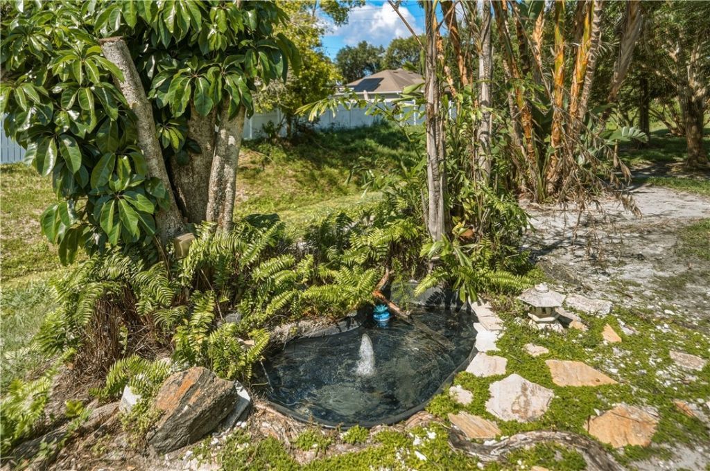 102 N Miller Drive N, Sebastian, FL 32958 Photo