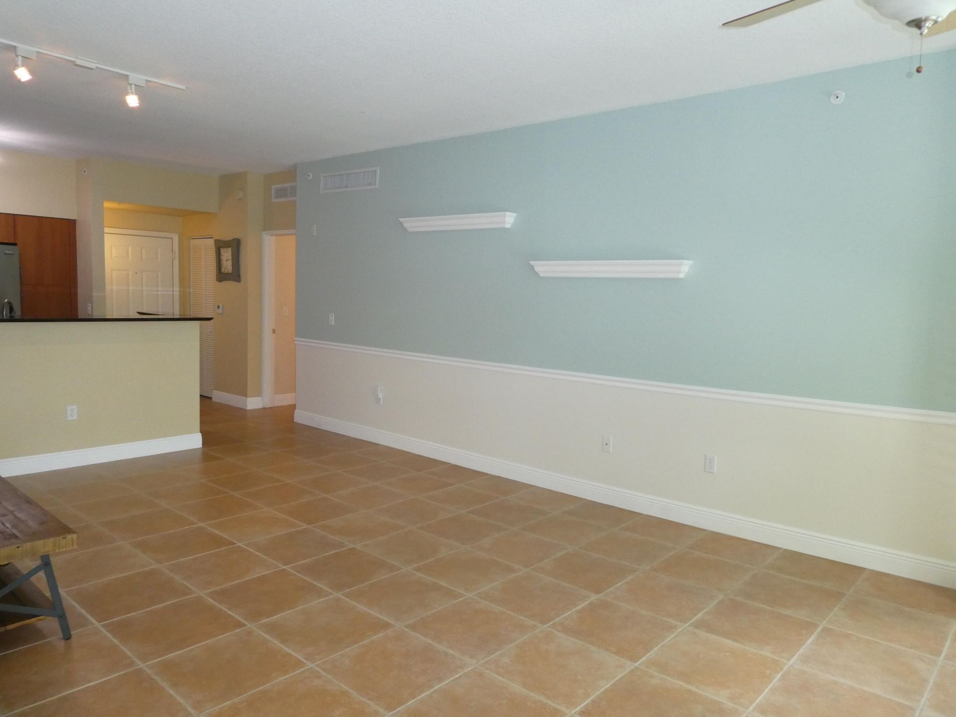 804 E Windward Way, Unit 211, Lantana, FL 33462 Photo