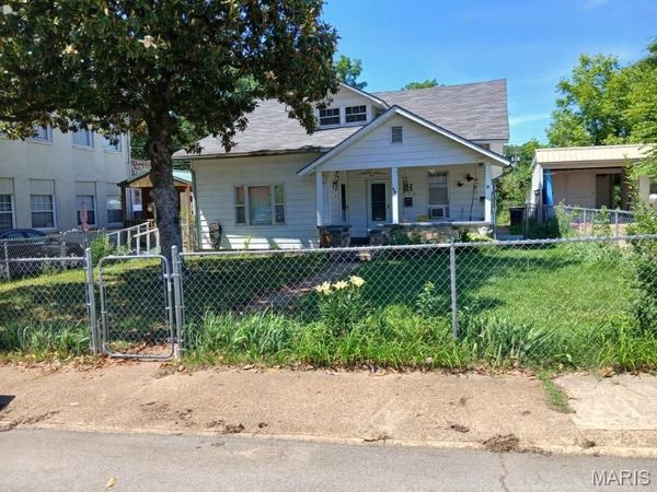 201 Pine Street , Doniphan, MO 63935