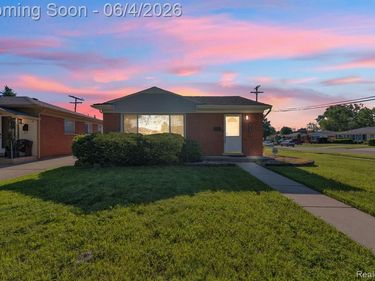 8145 Bailey Street, Taylor, MI 48180