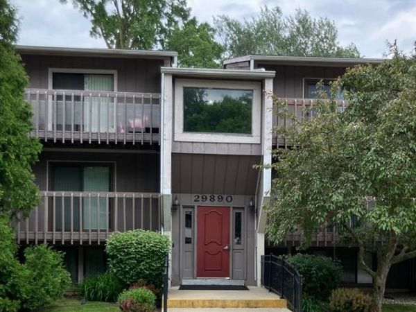 29890 W 12 Mile RD Road E, Farmington Hills, MI 48334