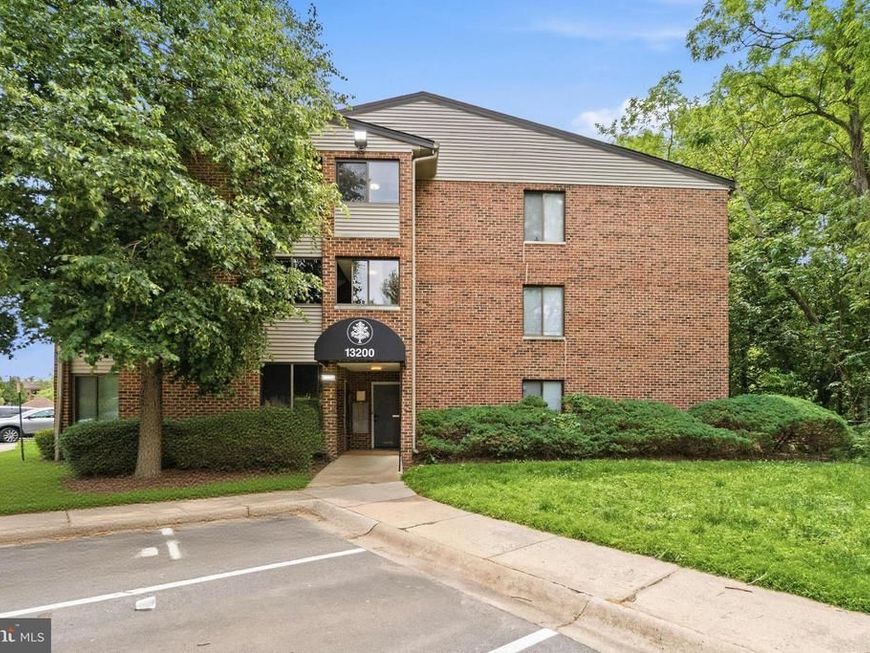 13200 Chalet Place, Unit 10-102, Germantown, MD 20874 Main Photo