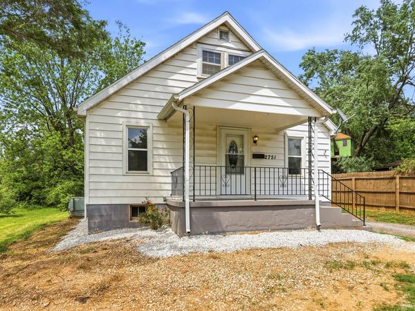 2751 W Walnut Street , Springfield, MO 65802