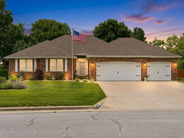 4661 S Warren Avenue , Springfield, MO 65810